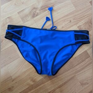 Lululemon Surf to Sand Bikini 8 Hipster Bottom Harbor Blue